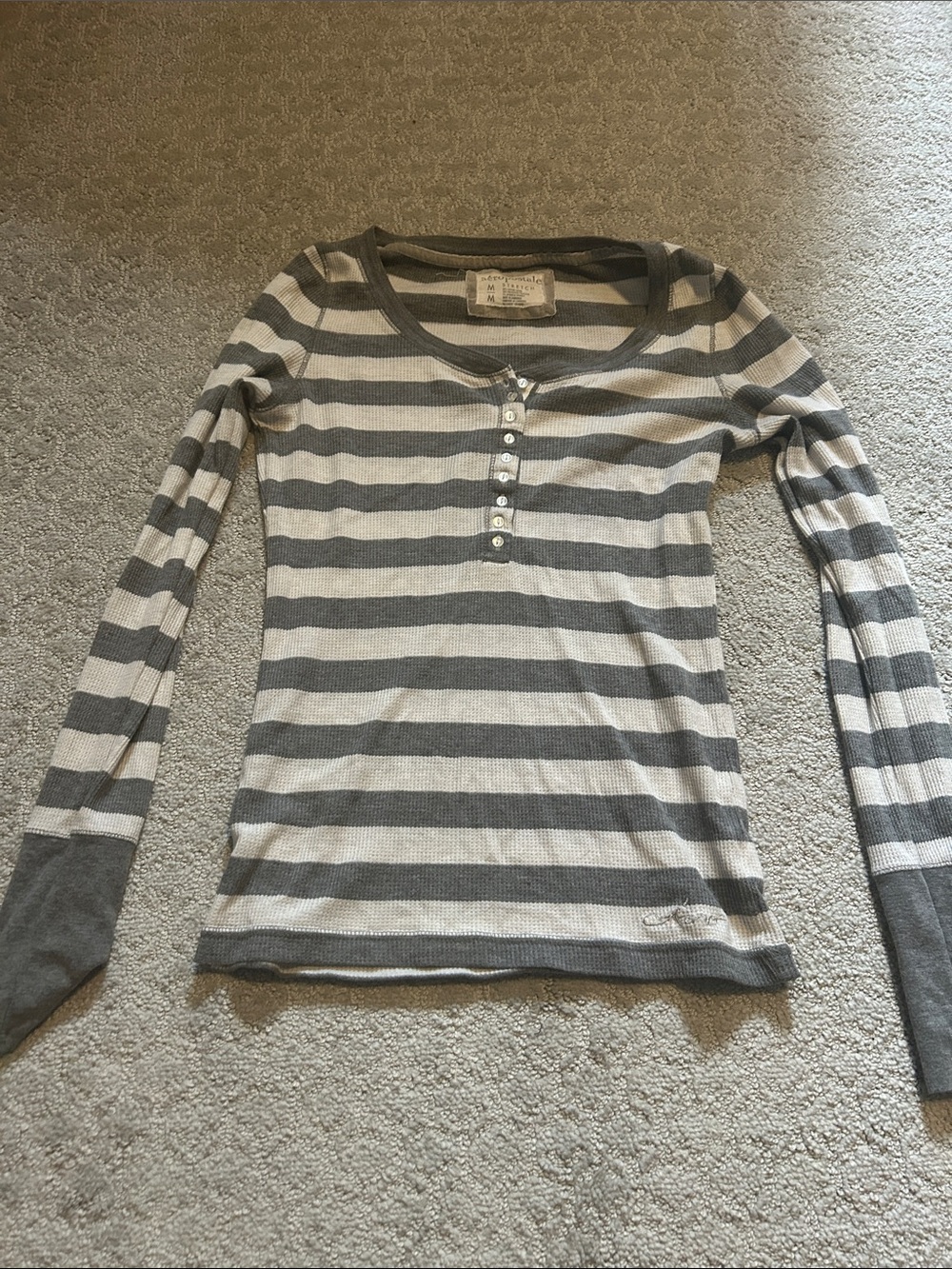Striped Long-Sleeve Henley Top - Gray & White